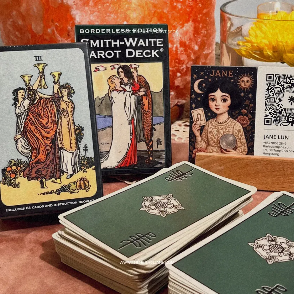 Smith-Waite Tarot Deck (Borderless Edition)